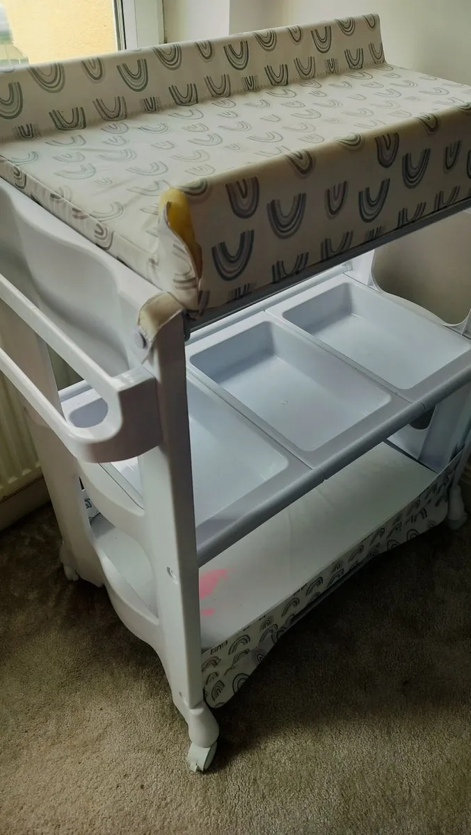 Baby changing unit - Image 3