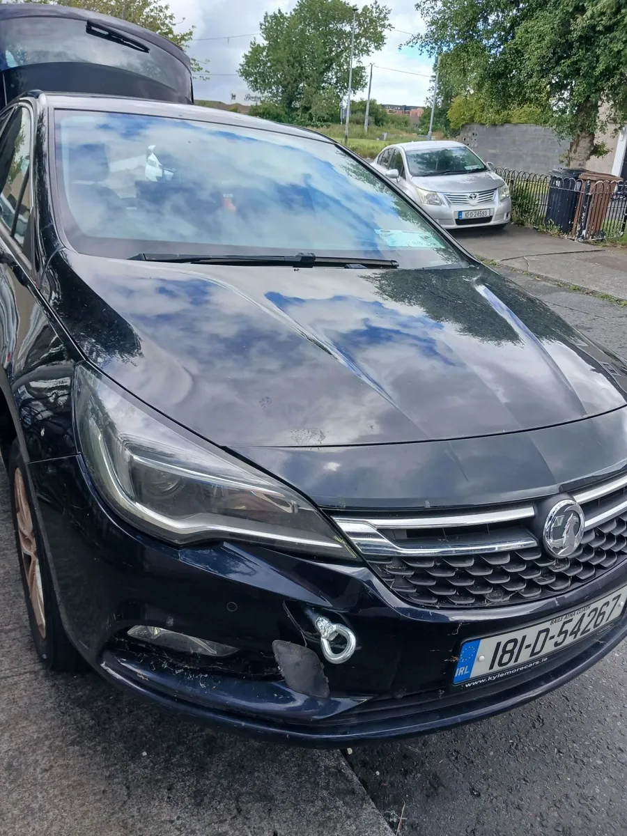 Car - Image 3