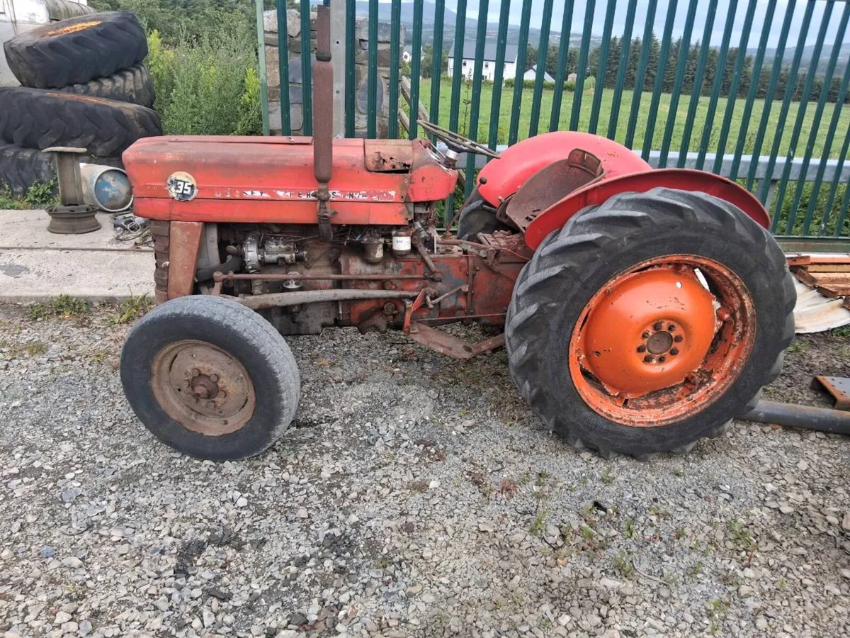 TRACTOR - Image 1
