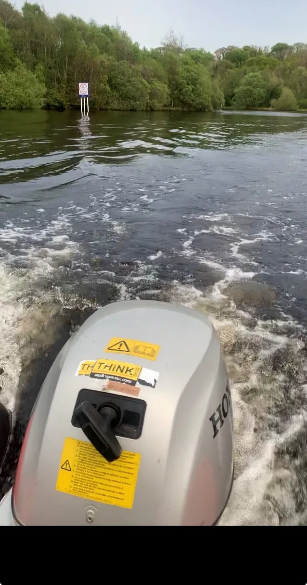 10hp Honda outboard engine - Image 1