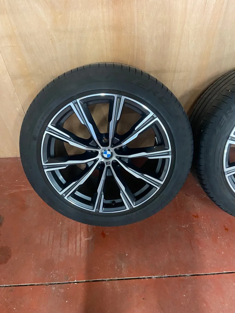 Bmw x5 alloys - Image 1