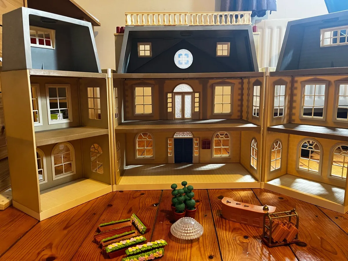 Sylvanian Families Hotel - Image 2