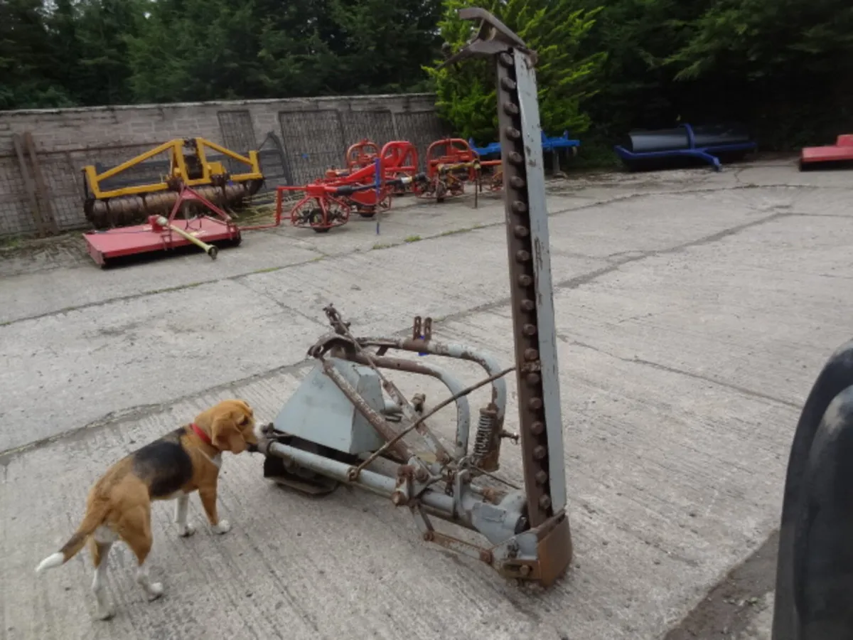 MF Massey Ferguson 732 Finger Bar Reaper - Image 4