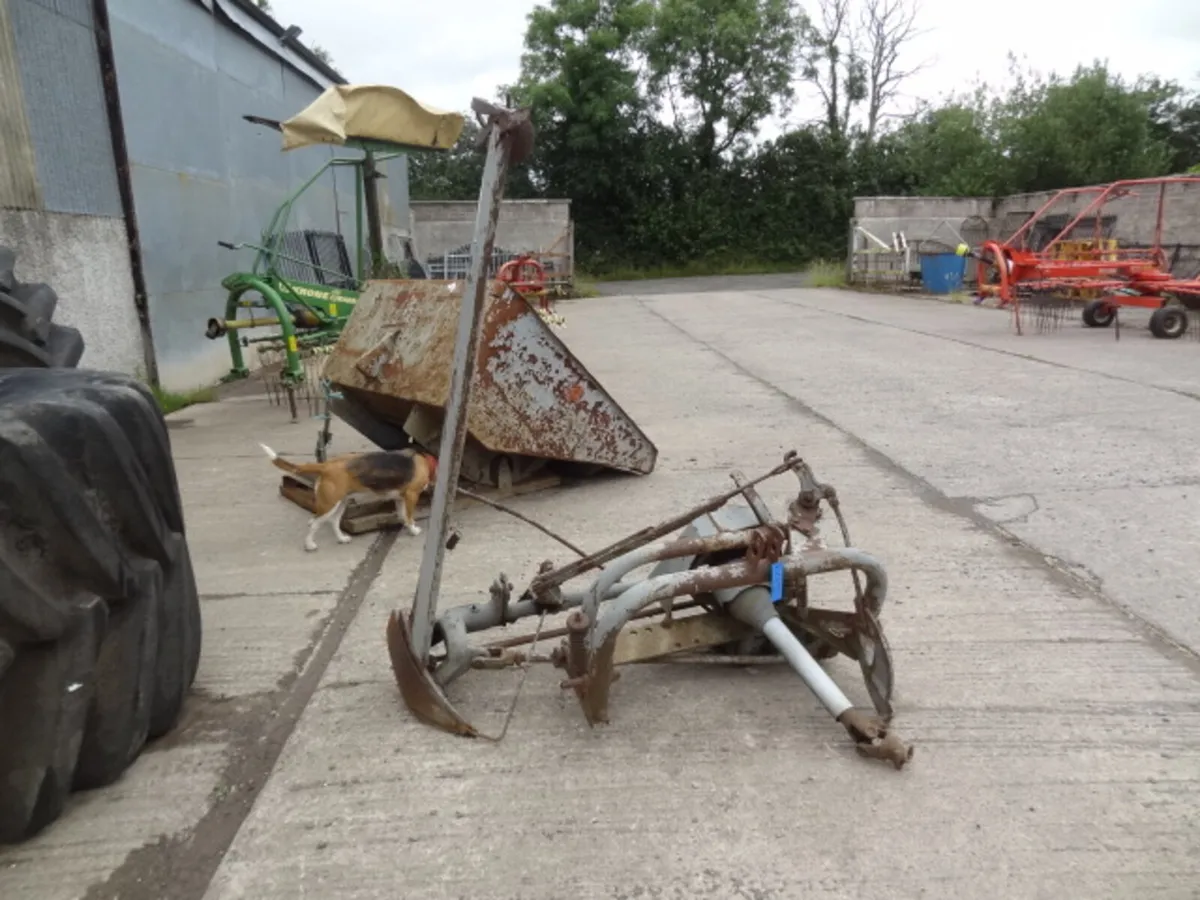 MF Massey Ferguson 732 Finger Bar Reaper - Image 3
