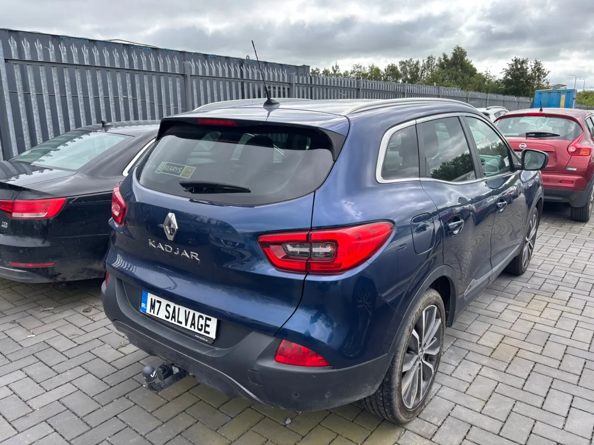 18 Kadjar S NAV 1.5 Diesel No damage drive home - Image 3