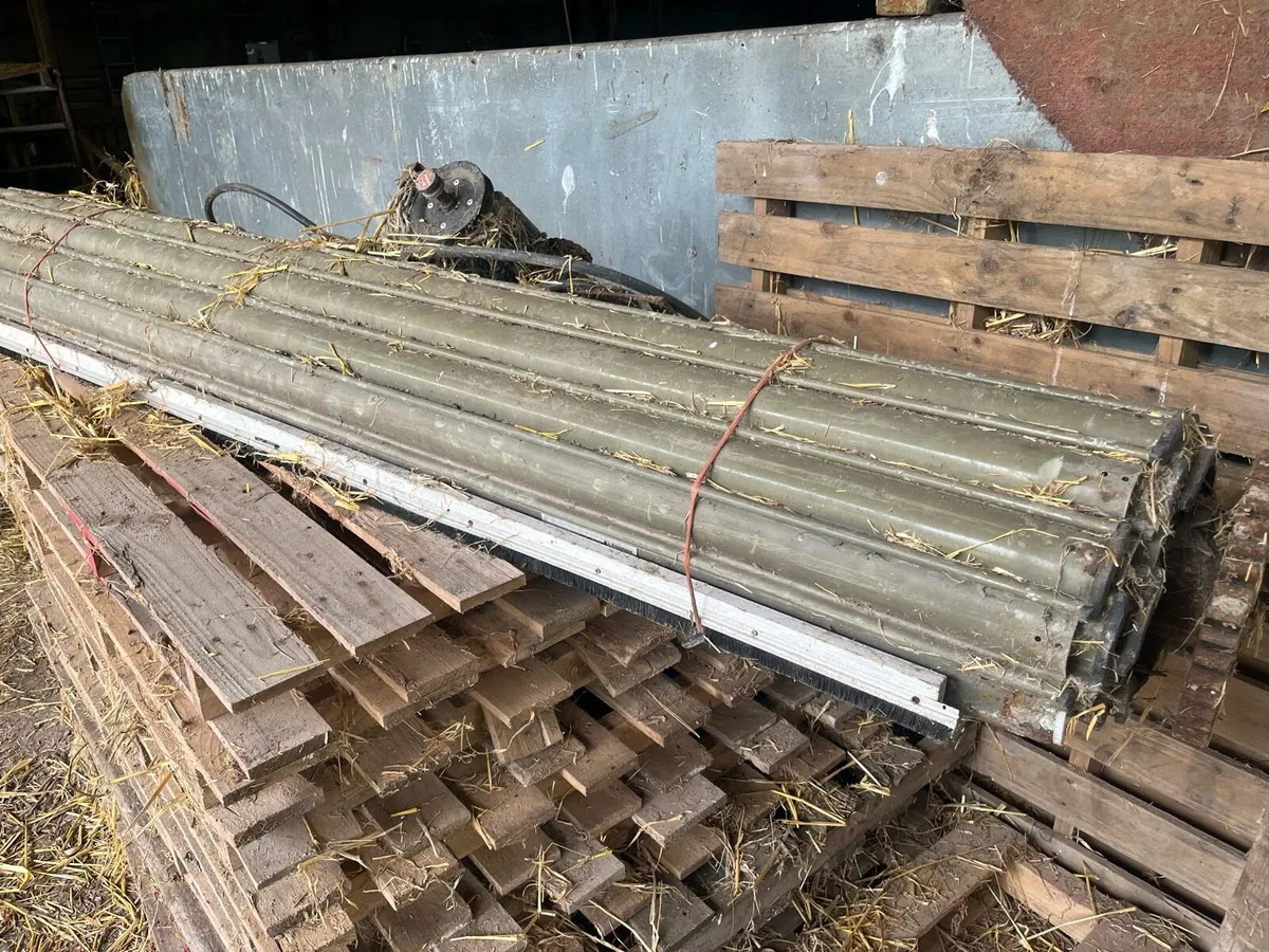 Roller door - Image 1