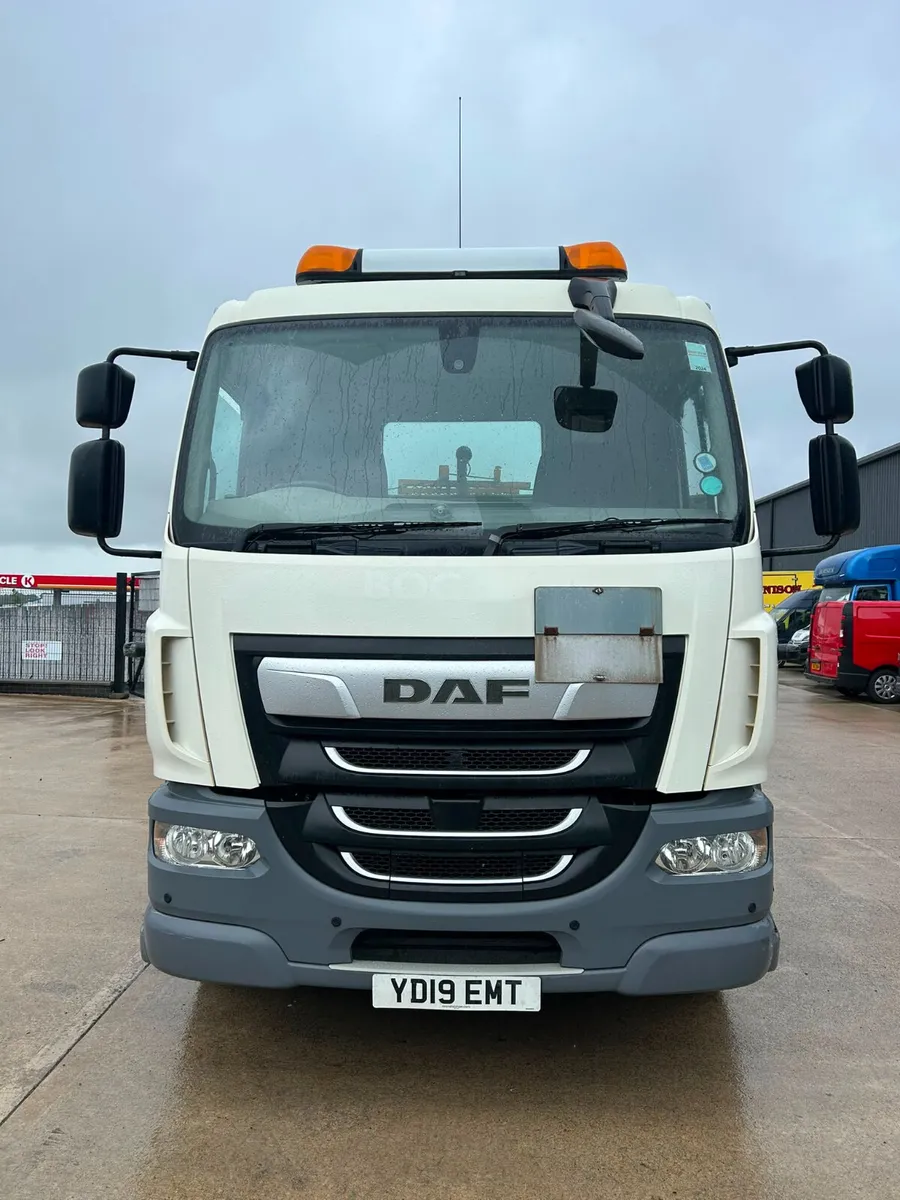 July 2019 DAF LF 55 260 18T Gas Lorry - Image 2