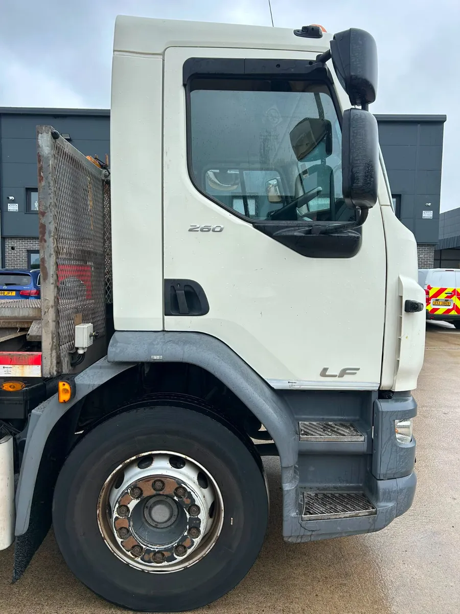 July 2019 DAF LF 55 260 18T Gas Lorry - Image 4