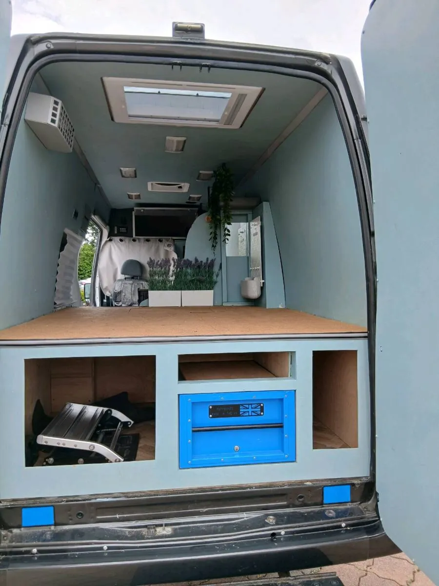 Camper - Image 4