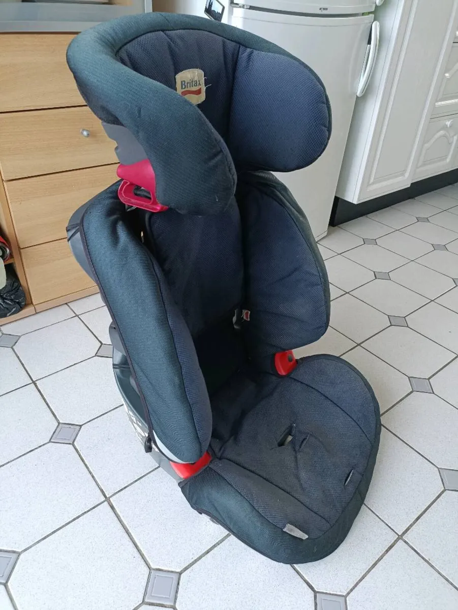 Child's car seats - Image 1