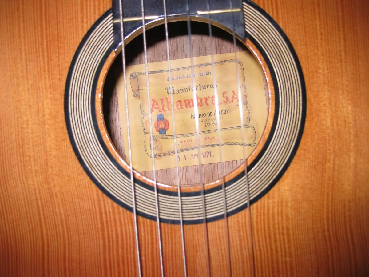 1971 Alhambra Classical Guitar Made In Spain. - Image 3