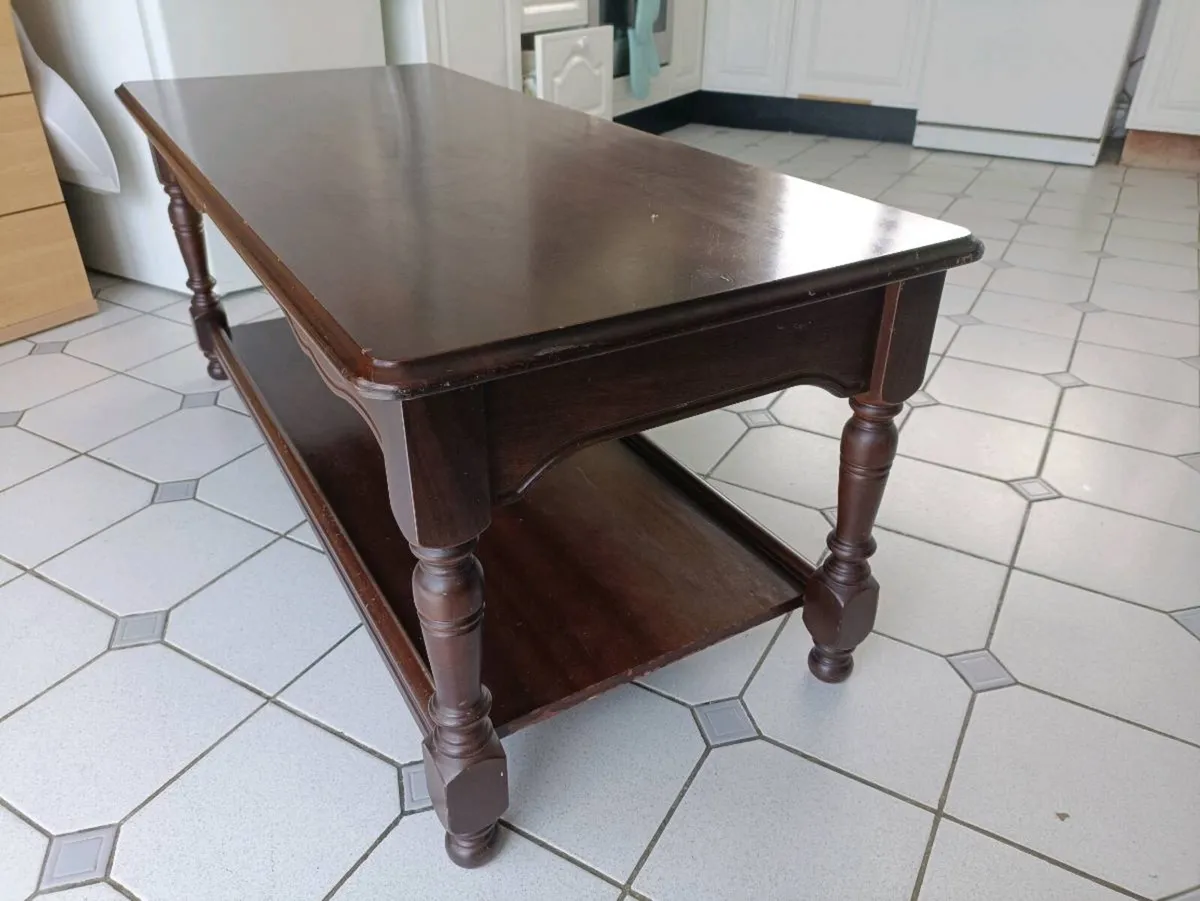 Mahogany coffee table - Image 1