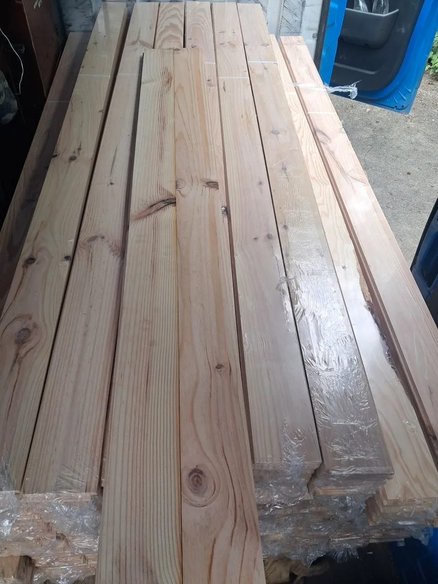 Wood floor - Image 3
