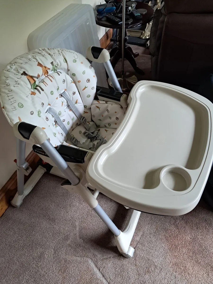 Children's high chair and car seat - Image 1