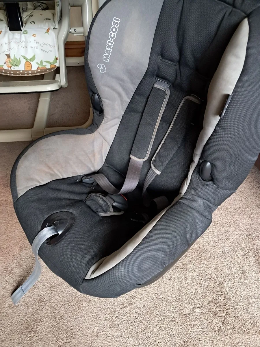 Children's high chair and car seat - Image 3