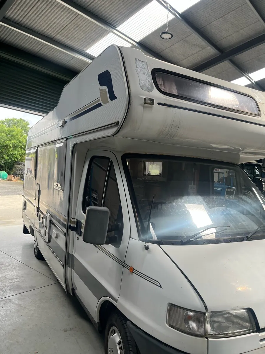 Camper van - Image 3