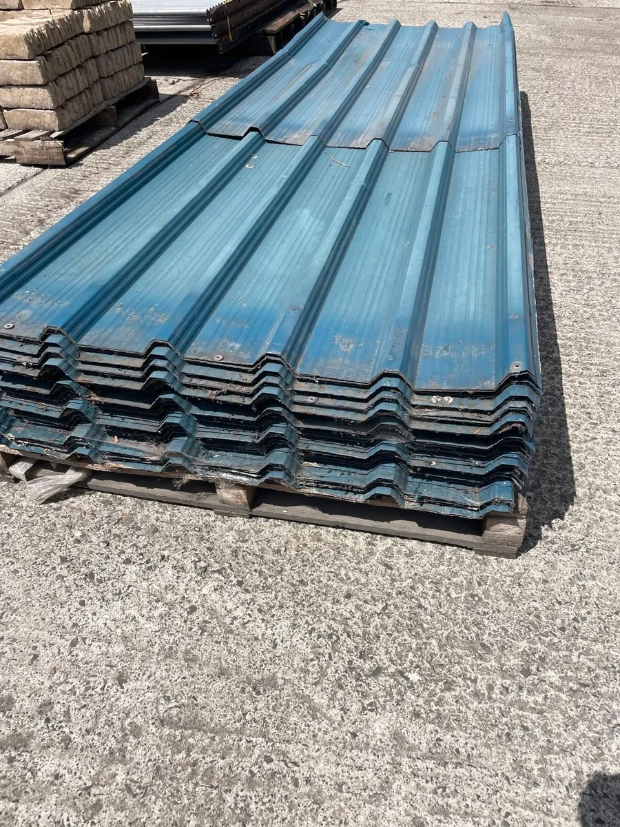 Sheets of non drip cladding - Image 2