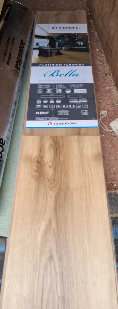 17square metres of 10mm Bella Oak floor - Image 1