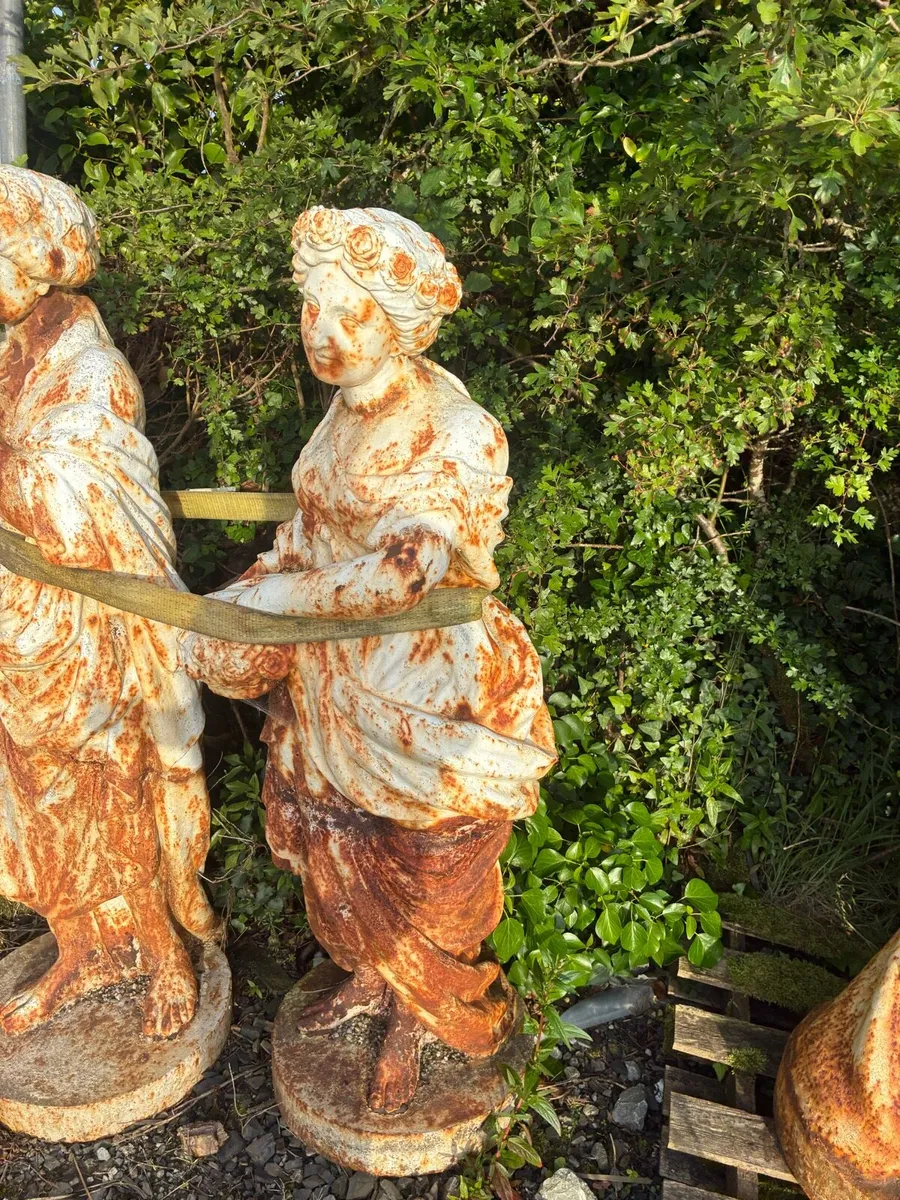 Statues - Image 3