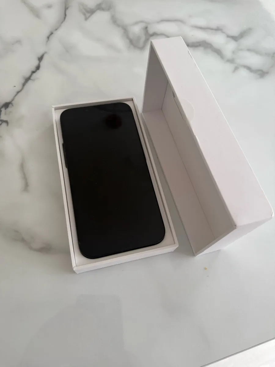 iPhone 14 Plus - Image 2