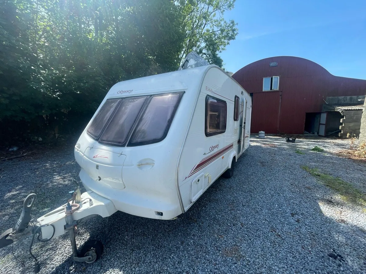 4 berth caravan - Image 1