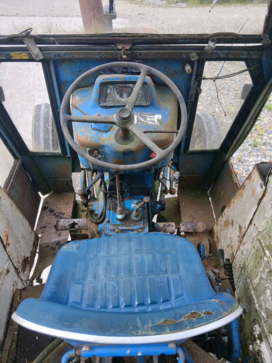 Ford 4100 tractor - Image 3