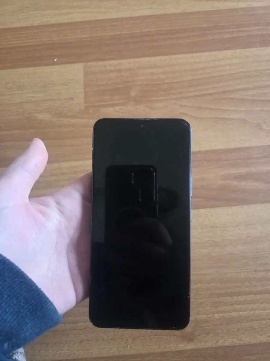 phone - Image 3