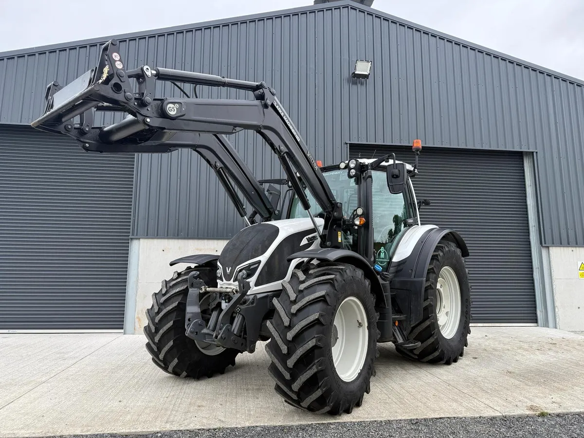 221 Valtra N174 Versu Tractor with Guidance ! - Image 3