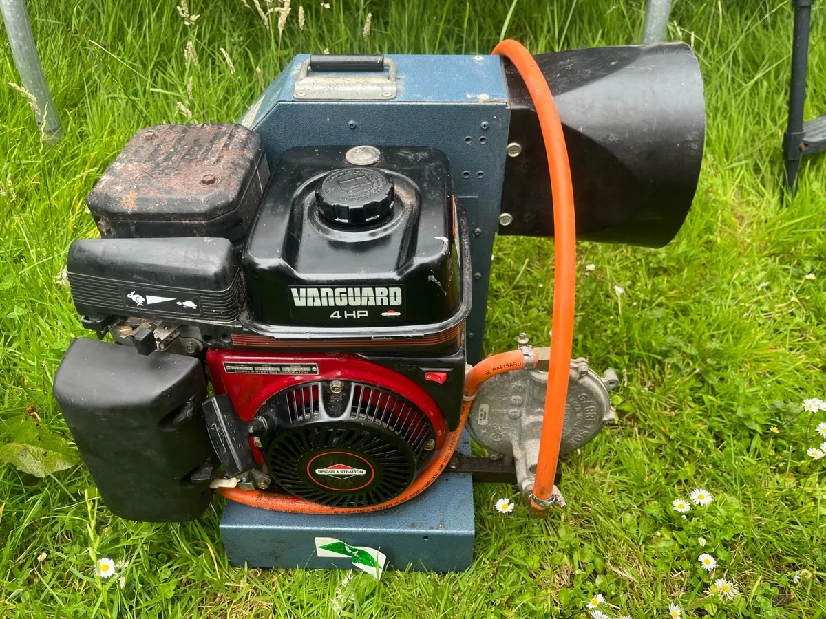 Petrol blower 4hp