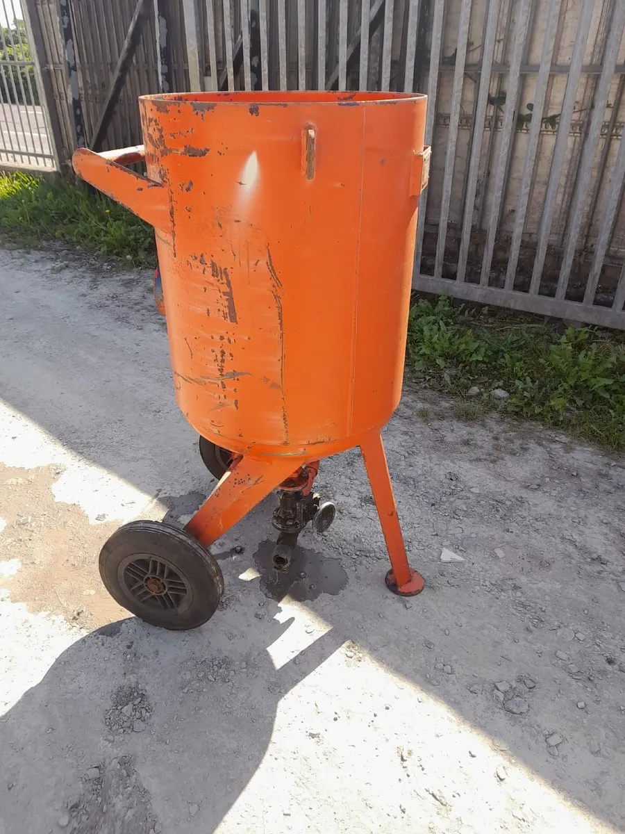 sand blasting pot - Image 2