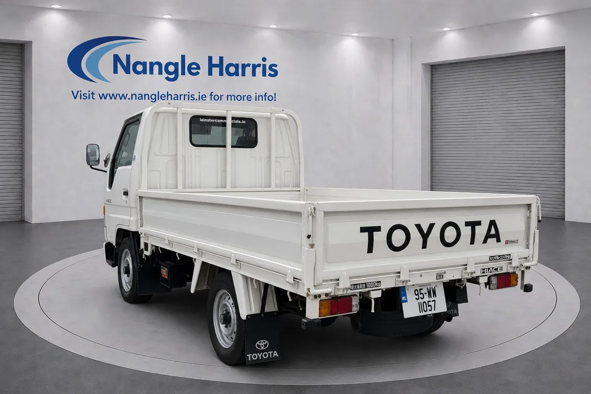 Toyota DYNA / HIACE  AS NEW. - Image 3