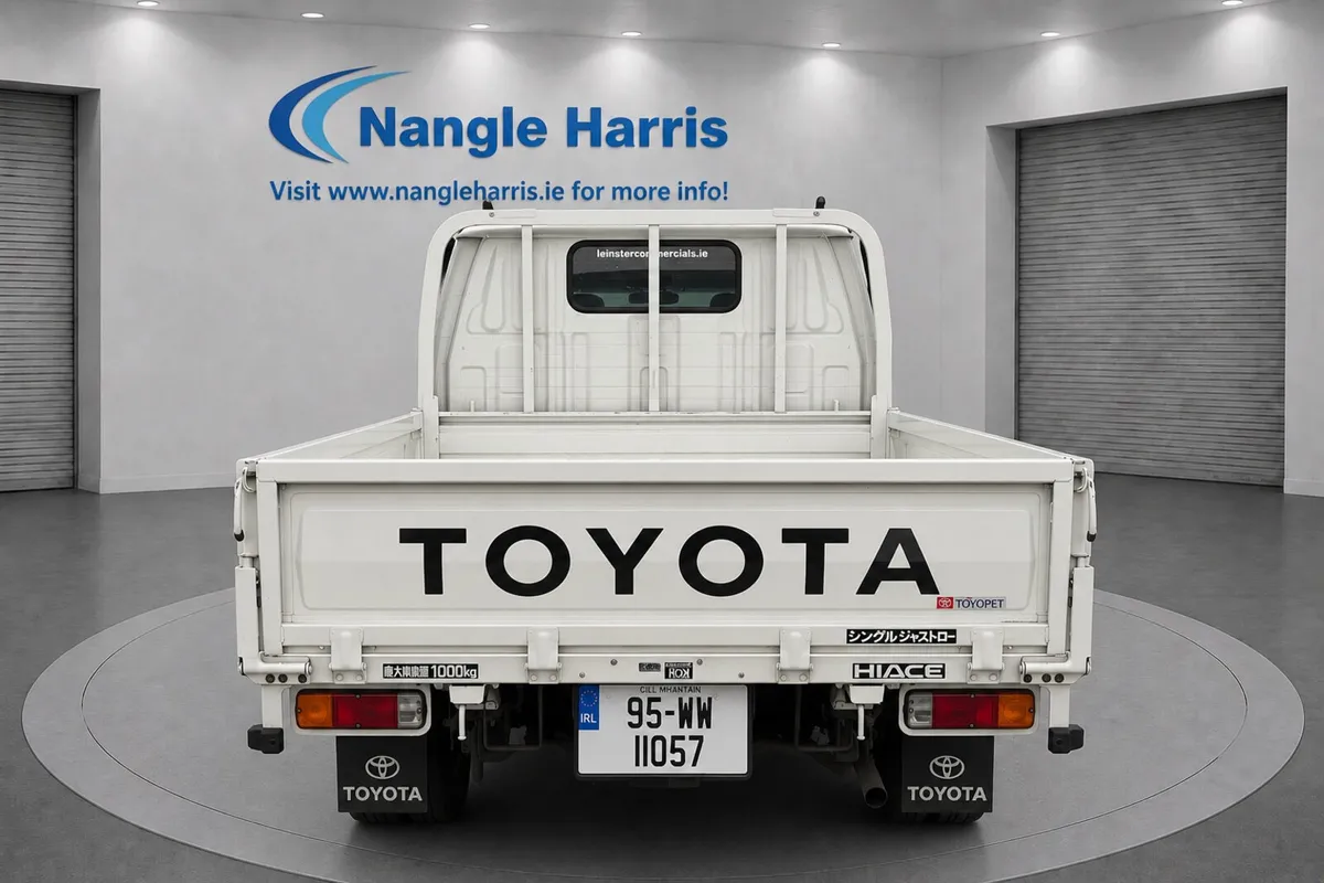 Toyota DYNA / HIACE  AS NEW. - Image 4