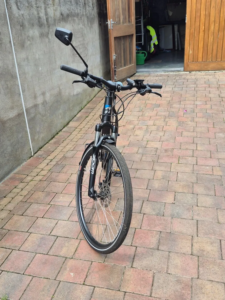 E bike as new. Used 3 times from new.  A beauty - Image 2