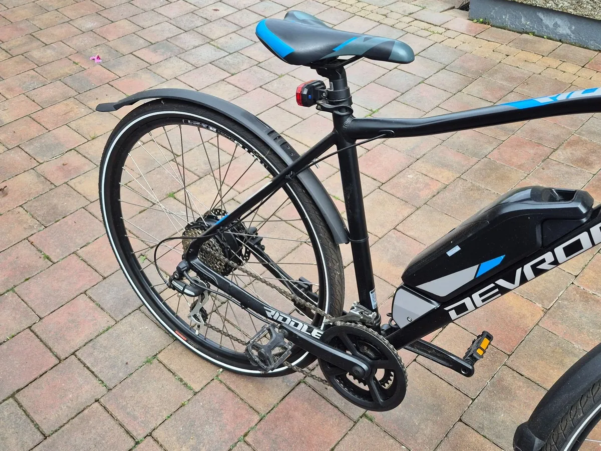 E bike as new. Used 3 times from new.  A beauty - Image 1