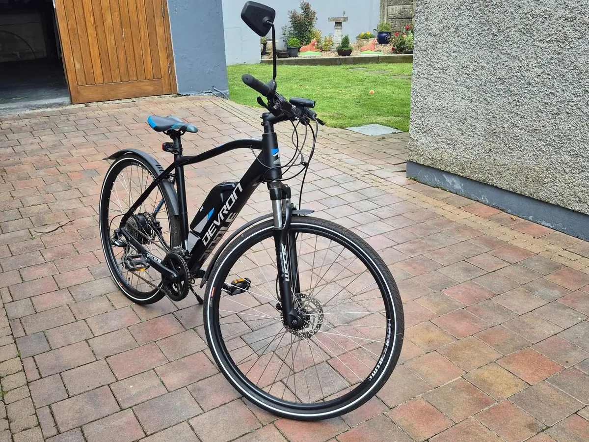 E bike as new. Used 3 times from new.  A beauty - Image 3