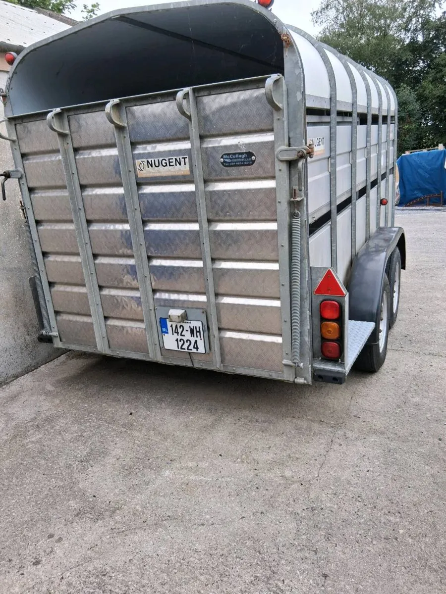 Trailer - Image 1