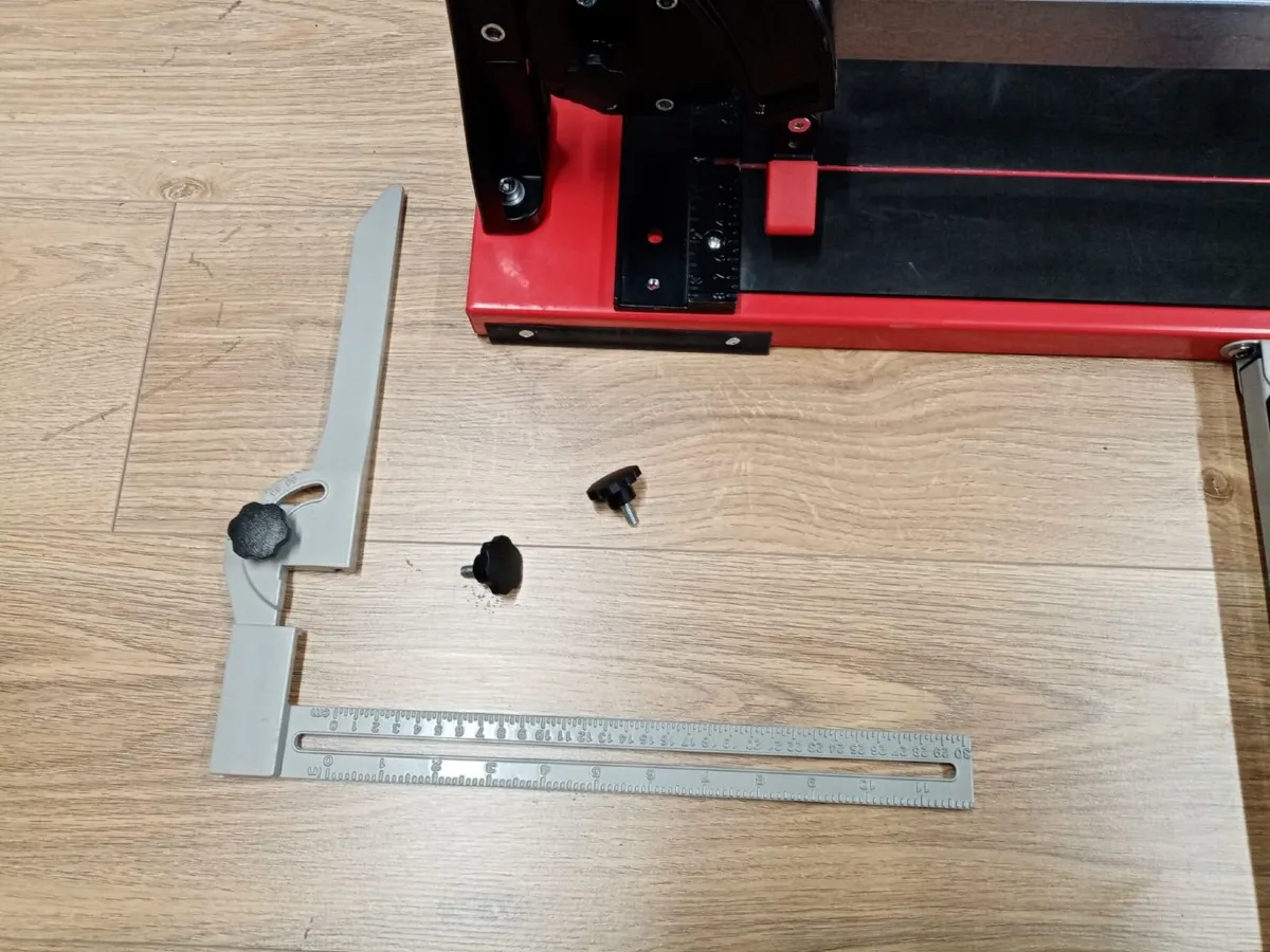 1200mm Tile Cutter - Image 4