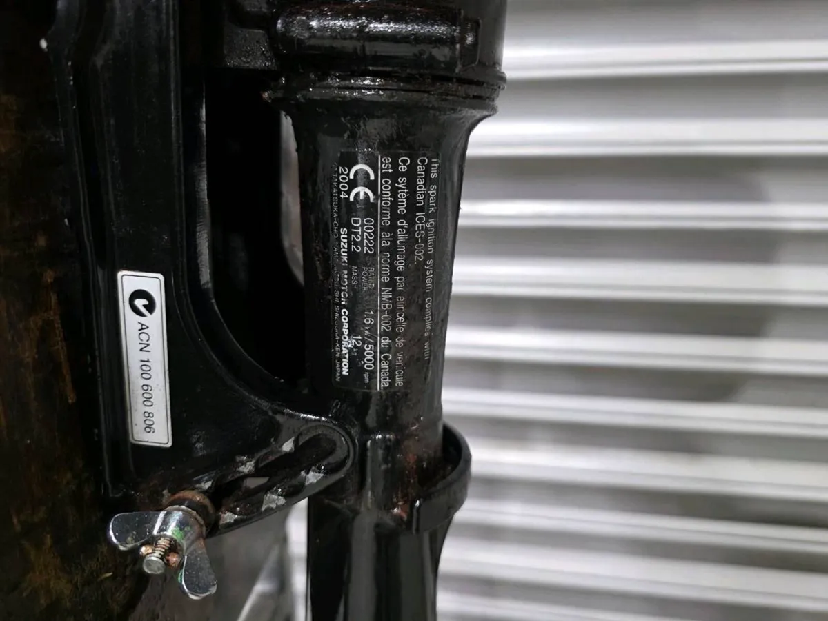 Suzuki 2.2hp boat outboard motor 2 stroke - Image 3