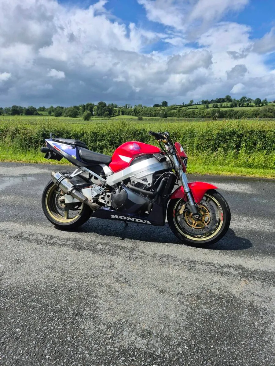 Honda fireblade 929 - Image 1