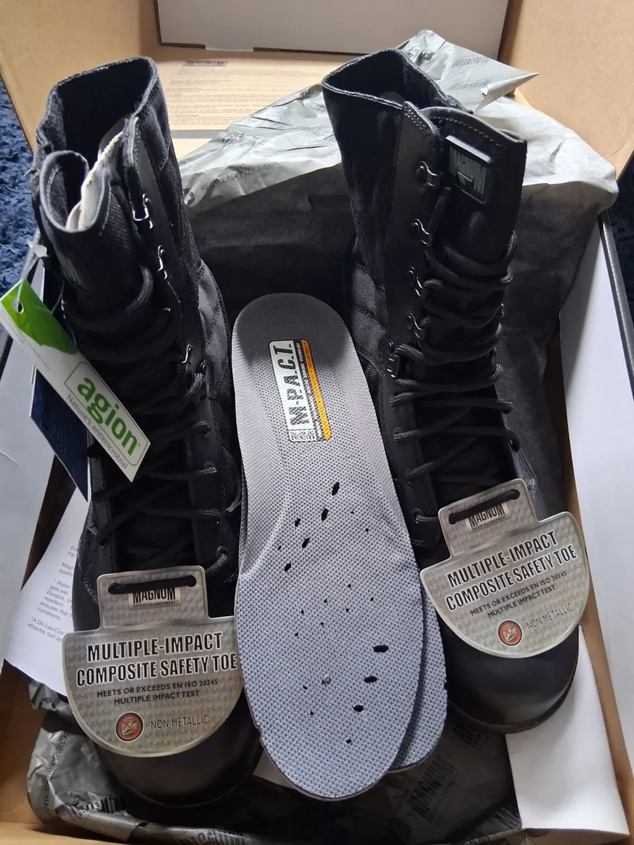 Mens boots - Image 1