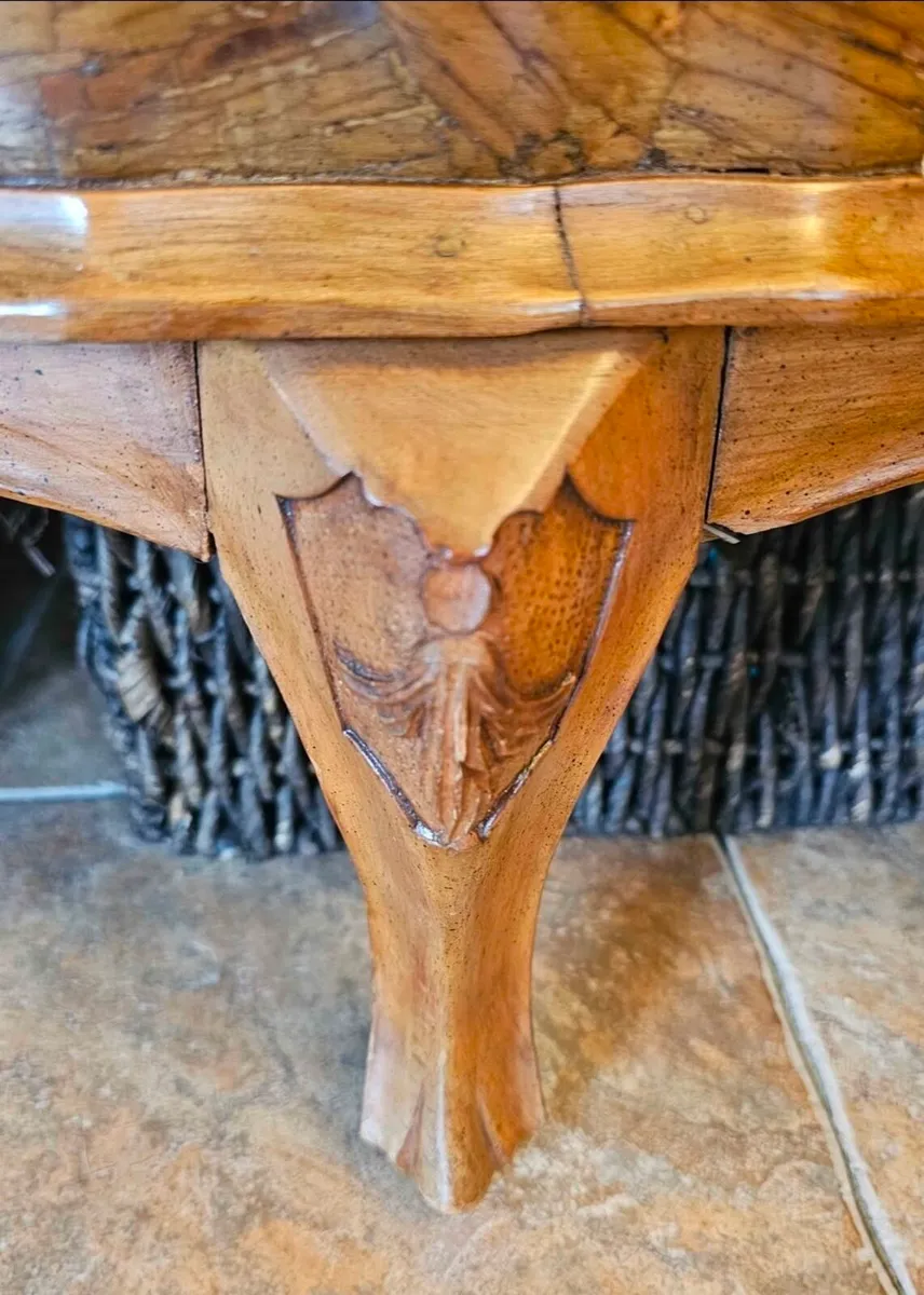 Wood chest / side boards - Image 4