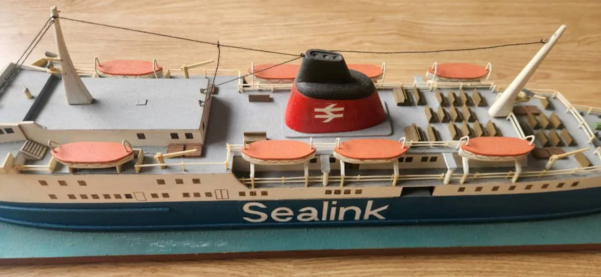 Boat model - HMS Sealink Vortigern - Image 2
