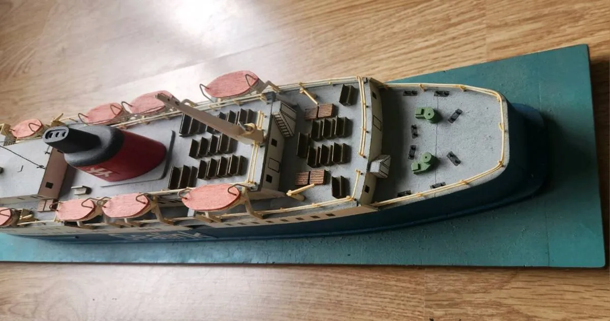 Boat model - HMS Sealink Vortigern - Image 3