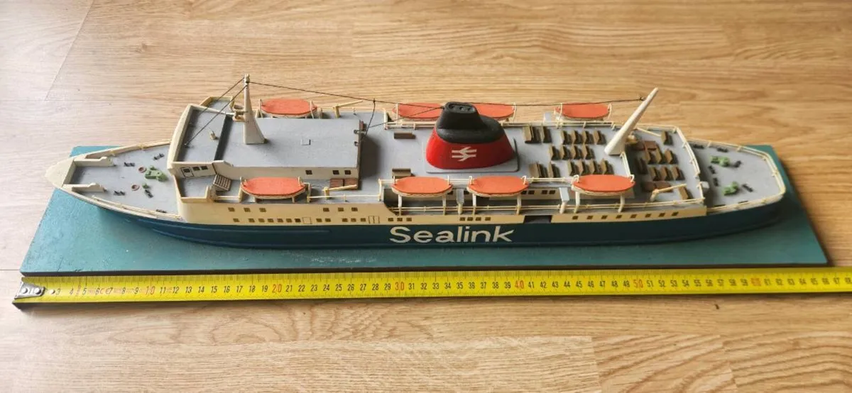 Boat model - HMS Sealink Vortigern - Image 1