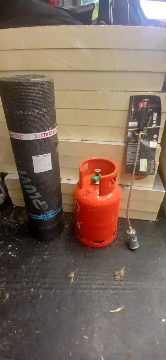 New 10m Felt & Gas Bottle & Propane Torch - Image 1