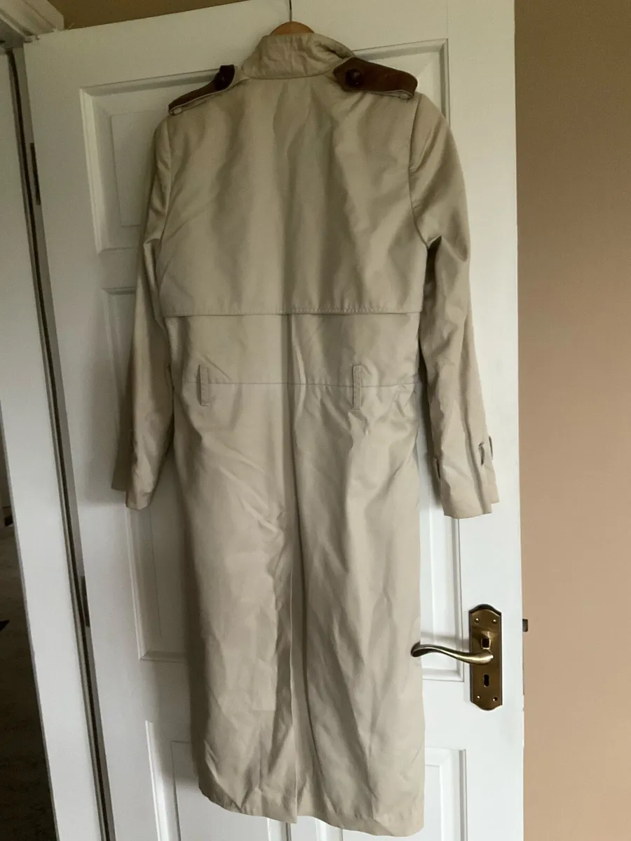 Vintage Michael Mortell raincoat - Image 3