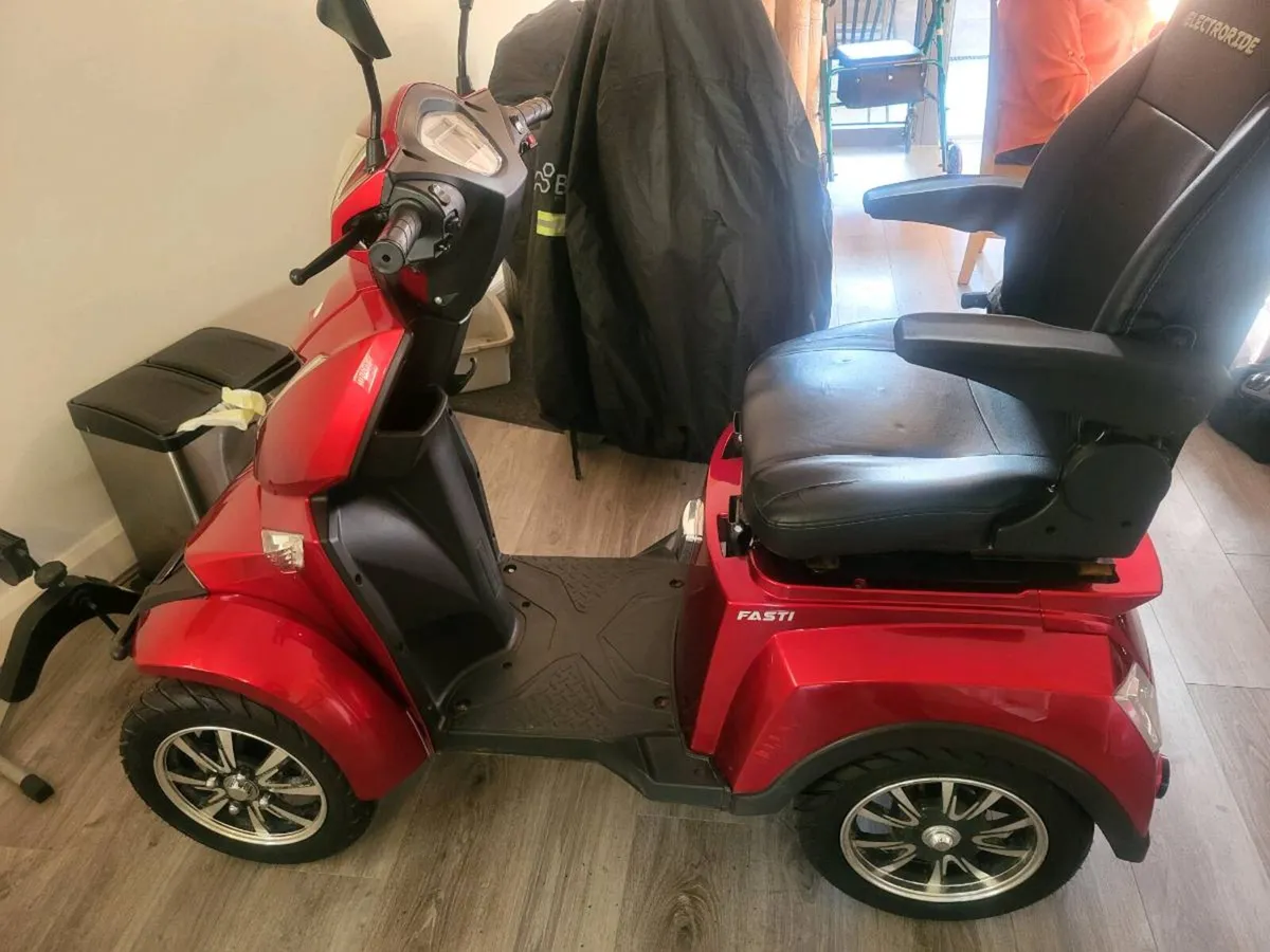 Mobility scooter - Image 2