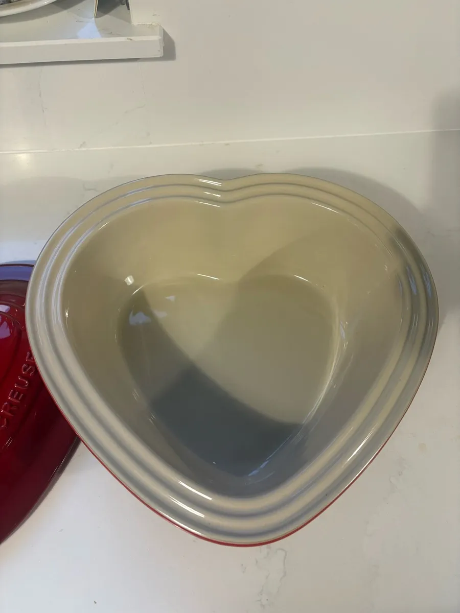 Le creuset heart casserole dish - Image 3