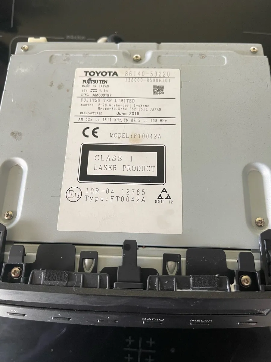 Lexus IS 300h Radio unit - Image 4