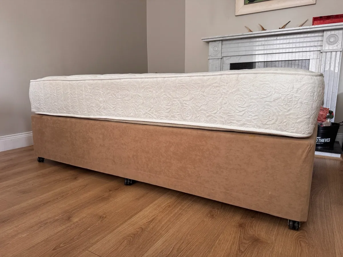 Single Mattress & Divan Base with Wheels – €110 - Image 4